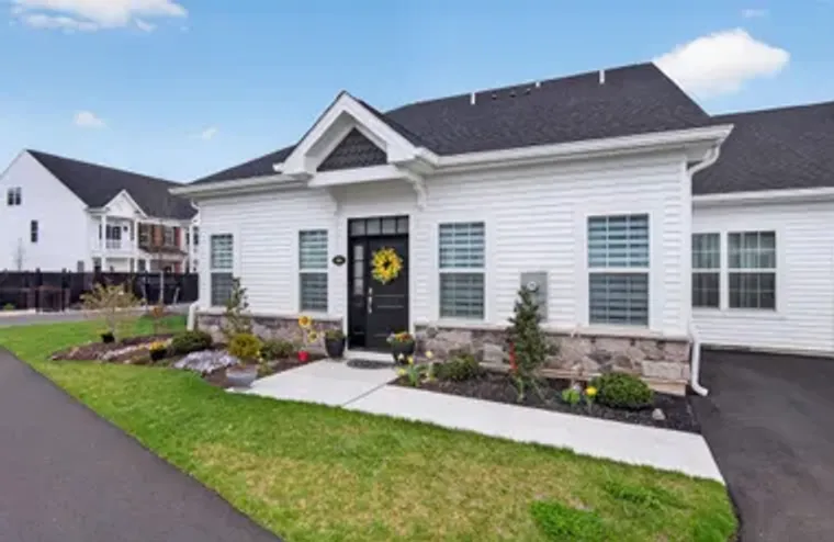 83 CEDAR CIR, LEVITTOWN, PA, 19055, Levittown, PA 19055