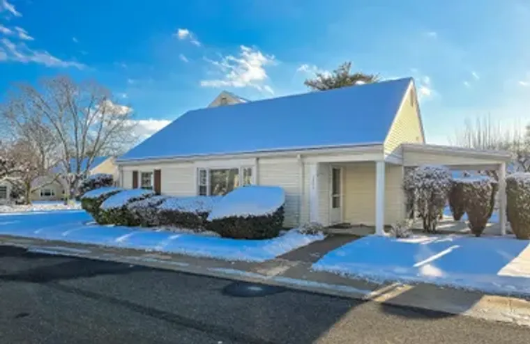 220 MANCHESTER LN C, MONROE TOWNSHIP, NJ..., Monroe Township, NJ 08831