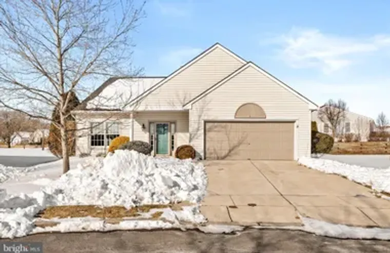 14 COVERED BRIDGE CIR, COLUMBUS, NJ, 080..., Columbus, NJ 08022