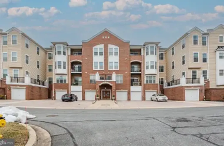 8612 FLUTTERING LEAF TRL 402, ODENTON, M..., Odenton, MD 21113