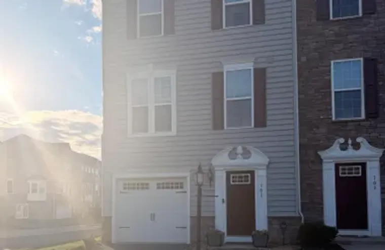 101 TROUT LILY DR, LAKE FREDERICK, VA, 2..., Lake Frederick, VA 22630