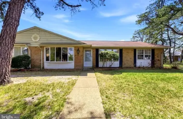 16 CAMBRIDGE CIR B, MANCHESTER TOWNSHIP,..., Manchester Township, NJ 08759