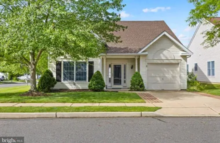 2 BRIARWOOD CT, COLUMBUS, NJ, 08022, Columbus, NJ 08022