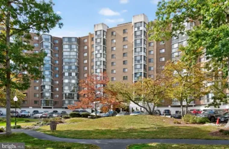 15101 INTERLACHEN DR 1-123, SILVER SPRIN..., Silver Spring, MD 20906