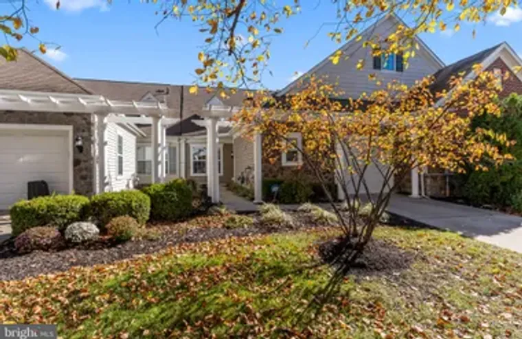 8 DOVE CT, HAMILTON, NJ, 08690, Hamilton, NJ 08690