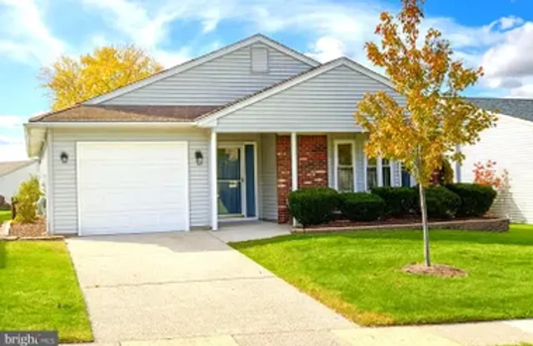 3 DEEP HOLLOW LN, COLUMBUS, NJ, 08022, Columbus, NJ 08022