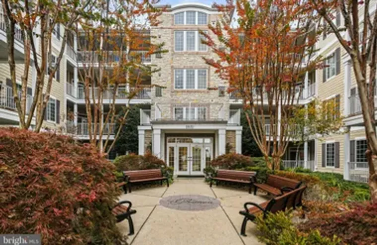 8820 SHINING OCEANS WAY UNIT 207, COLUMB..., Columbia, MD 21045