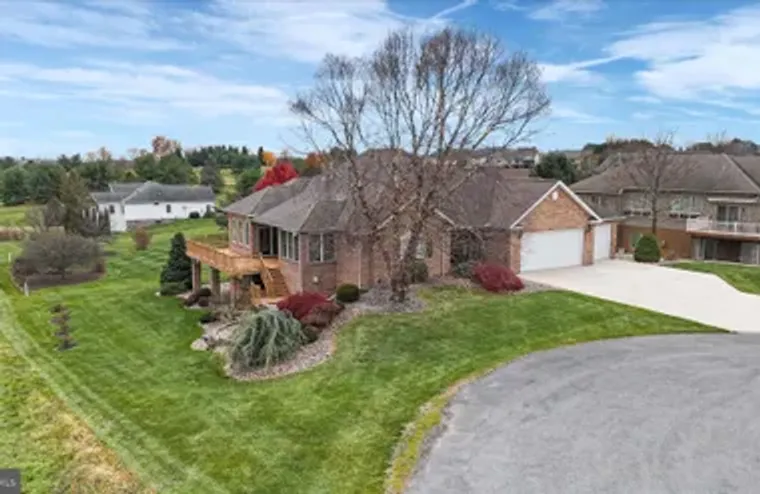 6396 SAUCON VALLEY DR, FAYETTEVILLE, PA,..., Fayetteville, PA 17222