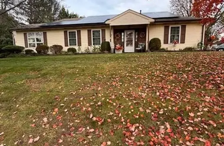 102 CARRIAGE HILL CT, COLUMBUS, NJ, 0802..., Columbus, NJ 08022