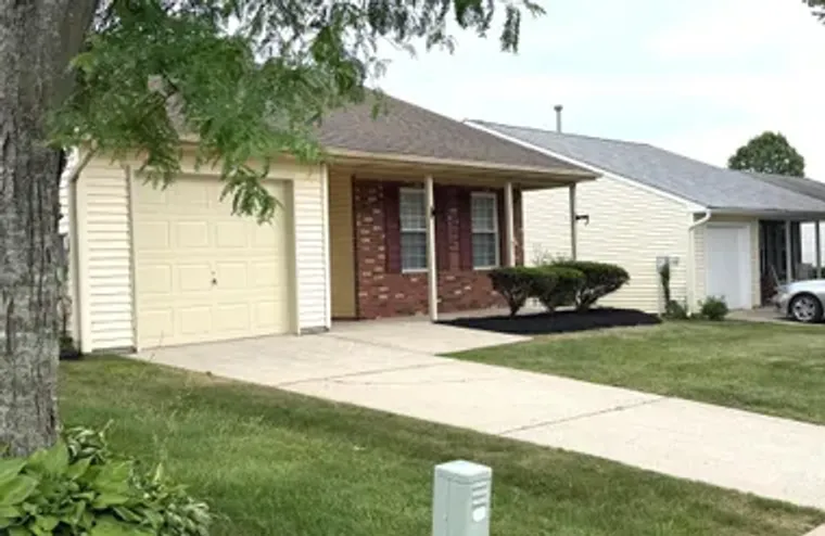 111 CARRIAGE HILL CT, COLUMBUS, NJ, 0802..., Columbus, NJ 08022