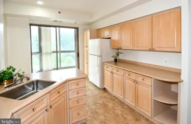 3100 N LEISURE WORLD BLVD 320, SILVER SP..., Silver Spring, MD 20906