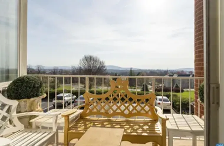 500 CRESTWOOD DR 1208, CHARLOTTESVILLE, ..., Charlottesville, VA 22903