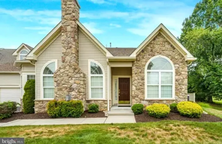 282 WILLOW DR, NEWTOWN, PA, 18940, Newtown, PA 18940
