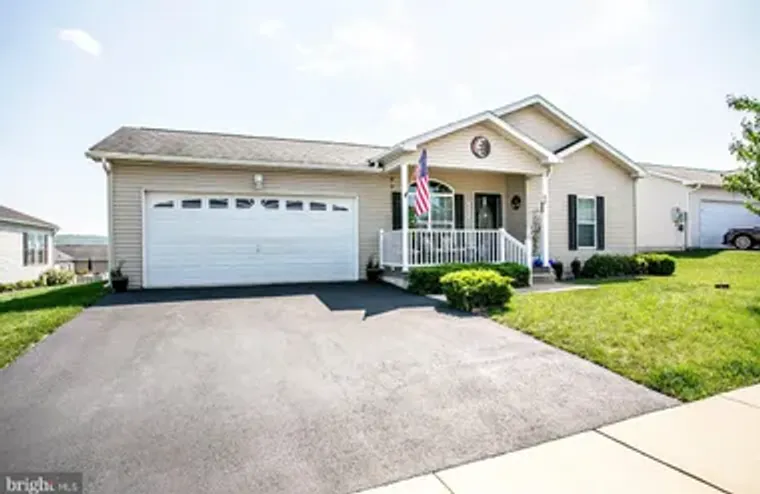64 MIDDLEMARCH RD, DOUGLASSVILLE, PA, 19..., Douglassville, PA 19518