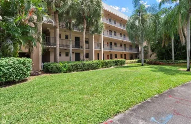 4760 LUCERNE LAKES BLVD 105, LAKE WORTH,..., Lake Worth, FL 33467