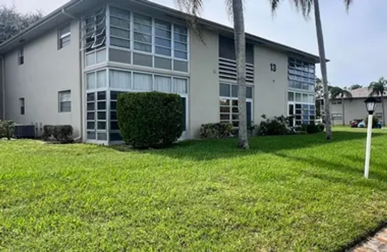 13 LAKE VISTA TRL 205, PORT SAINT LUCIE,..., Port Saint Lucie, FL 34952