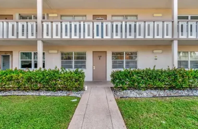 168 WELLINGTON J, WEST PALM BEACH, FL, 3..., West Palm Beach, FL 33417
