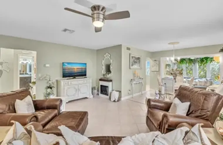 33 COLONIAL CLUB DR APT 204, BOYNTON BEA..., Boynton Beach, FL 33435