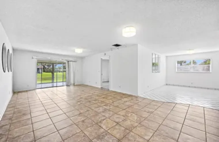 101 LAKE SUSAN DR, WEST PALM BEACH, FL, ..., West Palm Beach, FL 33411