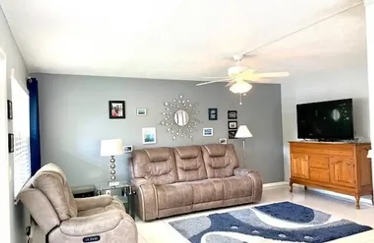 106 HASTINGS G, WEST PALM BEACH, FL, 334..., West Palm Beach, FL 33417