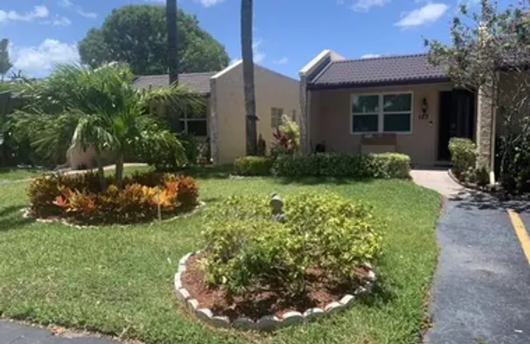 123 LAKE GLORIA DR, WEST PALM BEACH, FL,..., West Palm Beach, FL 33411