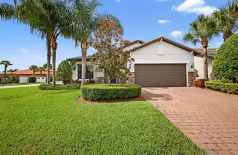 194 SE COURANCES DR, PORT SAINT LUCIE, F..., Port Saint Lucie, FL 34984