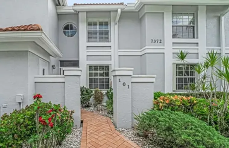 7372 LAKE MEADOW WAY 101, BOYNTON BEACH,..., Boynton Beach, FL 33437