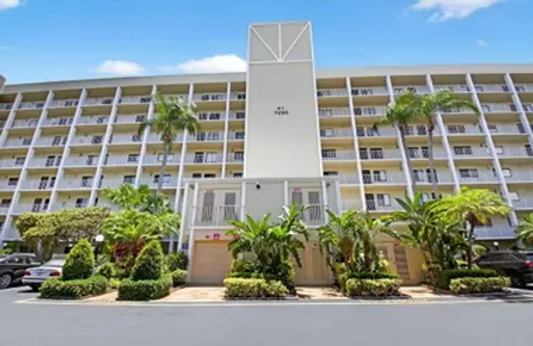 7290 KINGHURST DR APT 803, DELRAY BEACH,..., Delray Beach, FL 33446