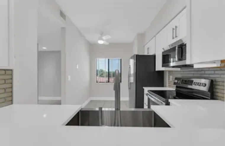 6241 POINTE REGAL 402 CIR 402, DELRAY BE..., Delray Beach, FL 33484