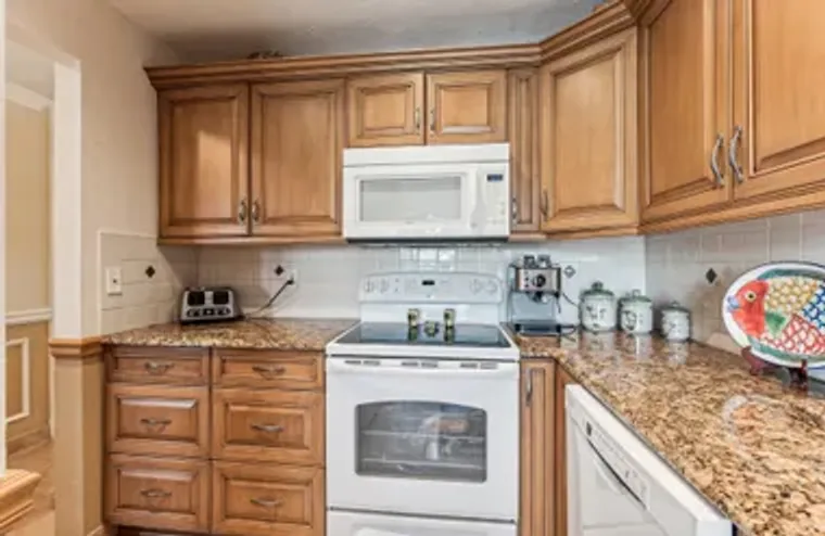 1051 ORANGE TER 103 TER 103, DELRAY BEAC..., Delray Beach, FL 33445