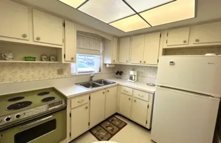 2955 CROSLEY DR F, WEST PALM BEACH, FL, ..., West Palm Beach, FL 33415