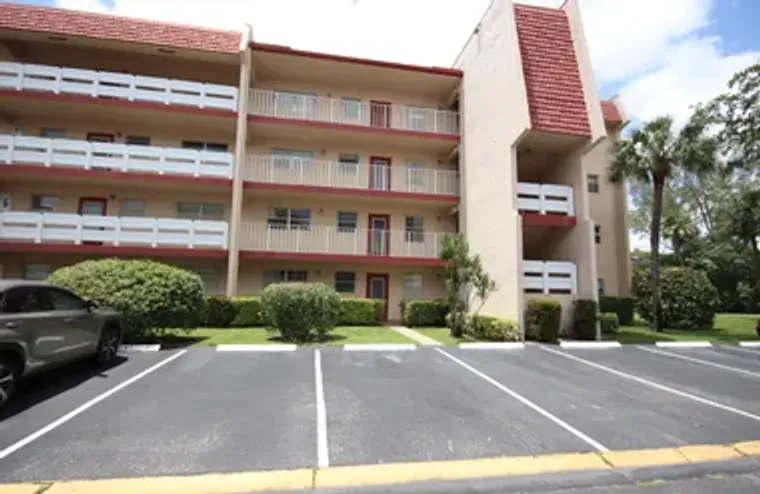 1025 COUNTRY CLUB DR 108, MARGATE, FL, 3..., Margate, FL 33063