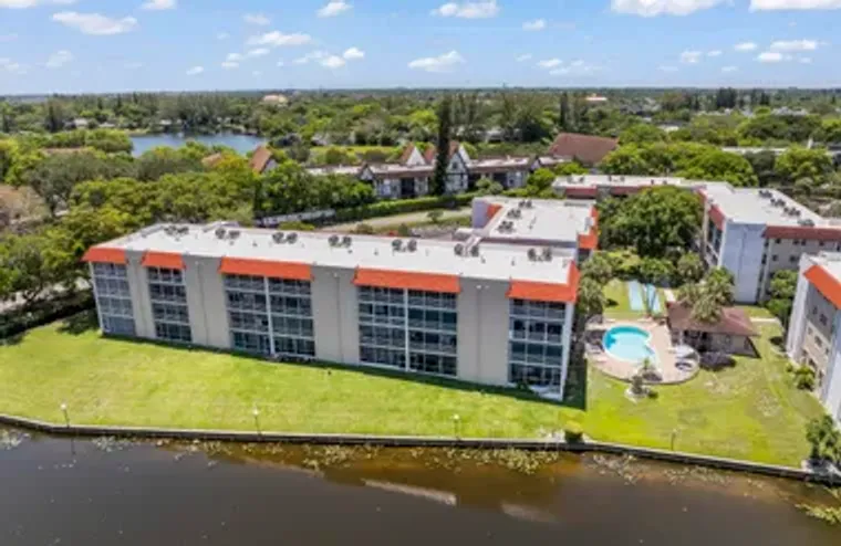 3601 INVERRARY DR APT 308, LAUDERHILL, F..., Lauderhill, FL 33319