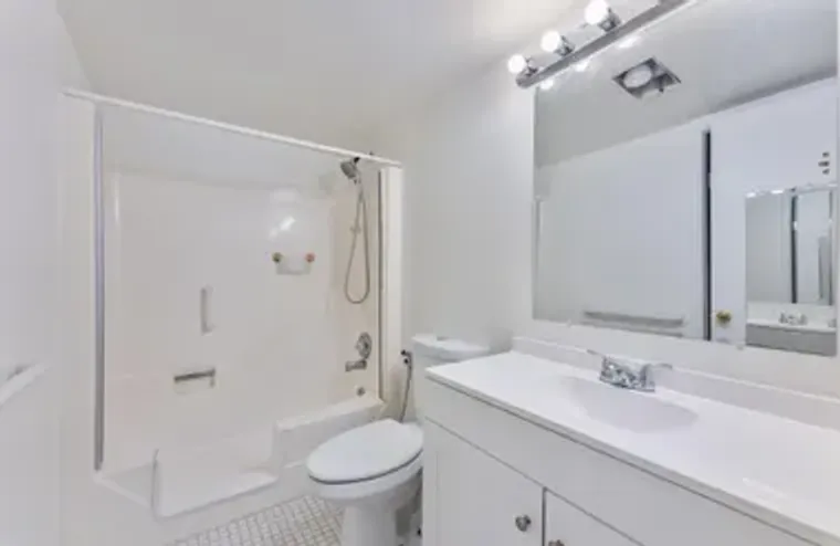 117 LAKE DORA DR, WEST PALM BEACH, FL, 3..., West Palm Beach, FL 33411