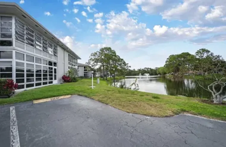 5 LAKE VISTA TRL APT 203, PORT SAINT LUC..., Port Saint Lucie, FL 34952