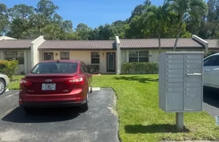 118 LAKE OLIVE DR, WEST PALM BEACH, FL, ..., West Palm Beach, FL 33411