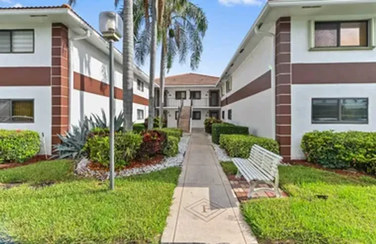 15451 PEMBRIDGE DR 207, DELRAY BEACH, FL..., Delray Beach, FL 33484