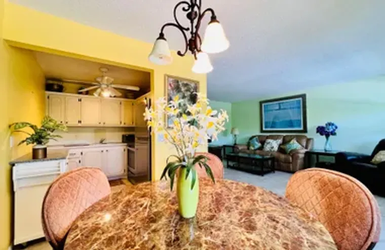 97 SUSSEX E UNIT E, WEST PALM BEACH, FL,..., West Palm Beach, FL 33417