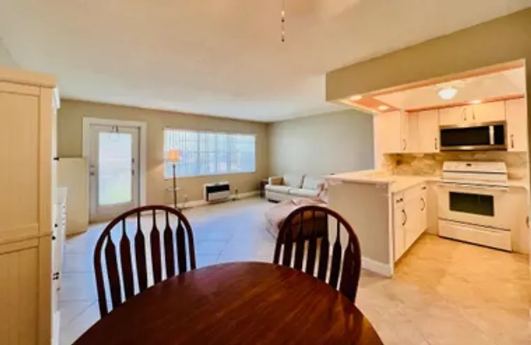 304 SHEFFIELD M, WEST PALM BEACH, FL, 33..., West Palm Beach, FL 33417