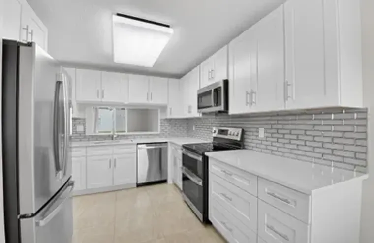 5574 WITNEY DR 104, DELRAY BEACH, FL, 33..., Delray Beach, FL 33484