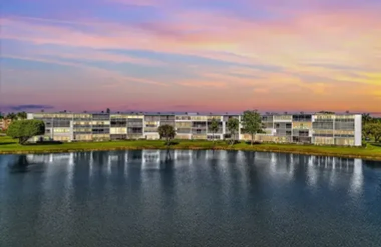 2083 GUILDFORD E UNIT E, BOCA RATON, FL,..., Boca Raton, FL 33434