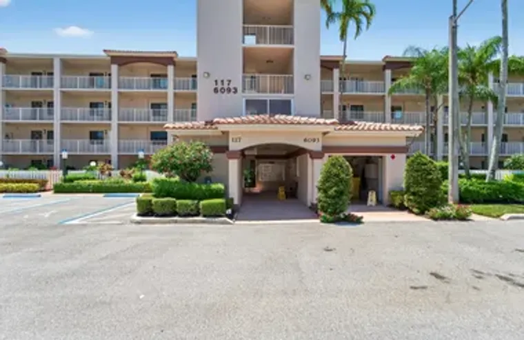 6093 POINTE REGAL CIR 301, DELRAY BEACH,..., Delray Beach, FL 33484