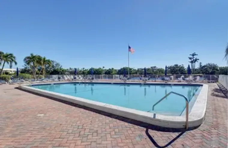 11 COLONIAL CLUB DR 302, BOYNTON BEACH, ..., Boynton Beach, FL 33435