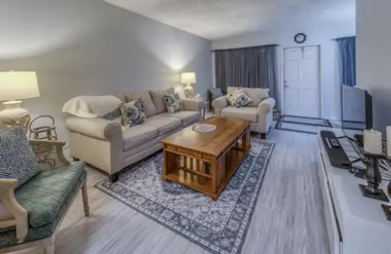 2960 LAKE OSBORNE DR 206, LAKE WORTH BEA..., Lake Worth Beach, FL 33461