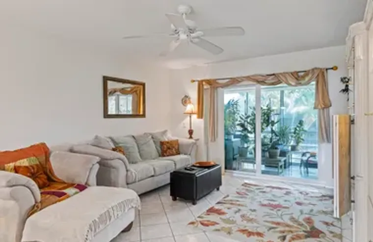 12022 W GREENWAY DR APT 204, ROYAL PALM ..., Royal Palm Beach, FL 33411