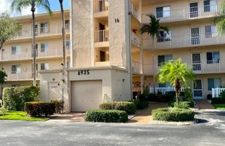 6935 HUNTINGTON LN 108, DELRAY BEACH, FL..., Delray Beach, FL 33446