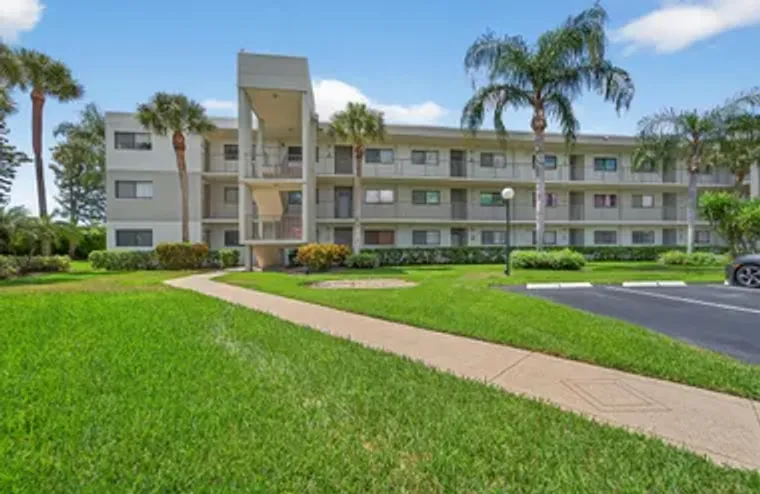 5574 WITNEY DR APT 102, DELRAY BEACH, FL..., Delray Beach, FL 33484