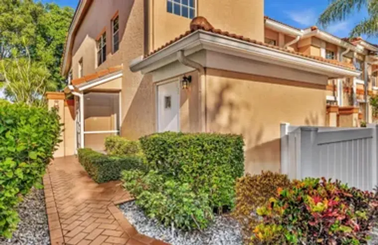 9589 SHADYBROOK DR APT 201, BOYNTON BEAC..., Boynton Beach, FL 33437