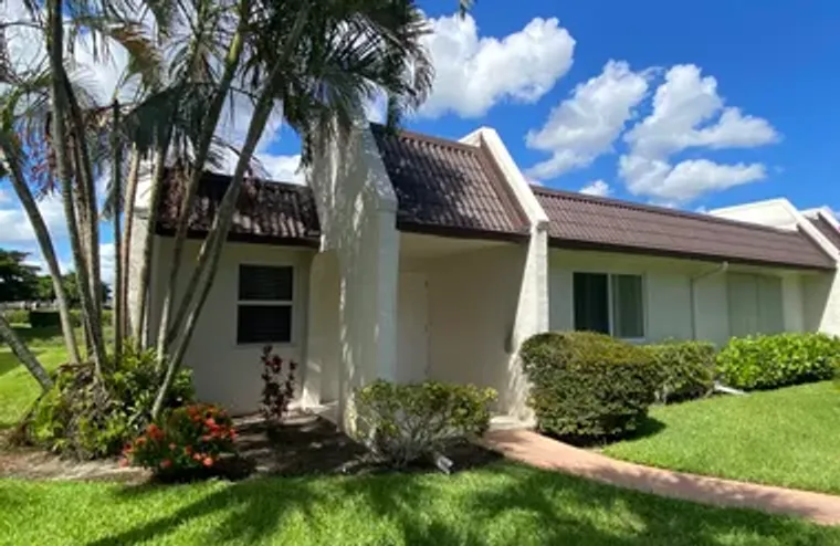 127 LAKE SUSAN DR, WEST PALM BEACH, FL, ..., West Palm Beach, FL 33411