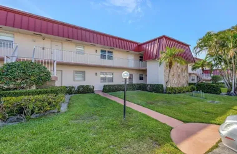 12012 GREENWAY CIR 205, ROYAL PALM BEACH..., Royal Palm Beach, FL 33411